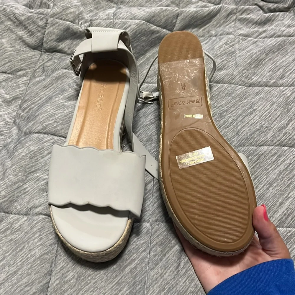 Sandals - Picture 2 of 4